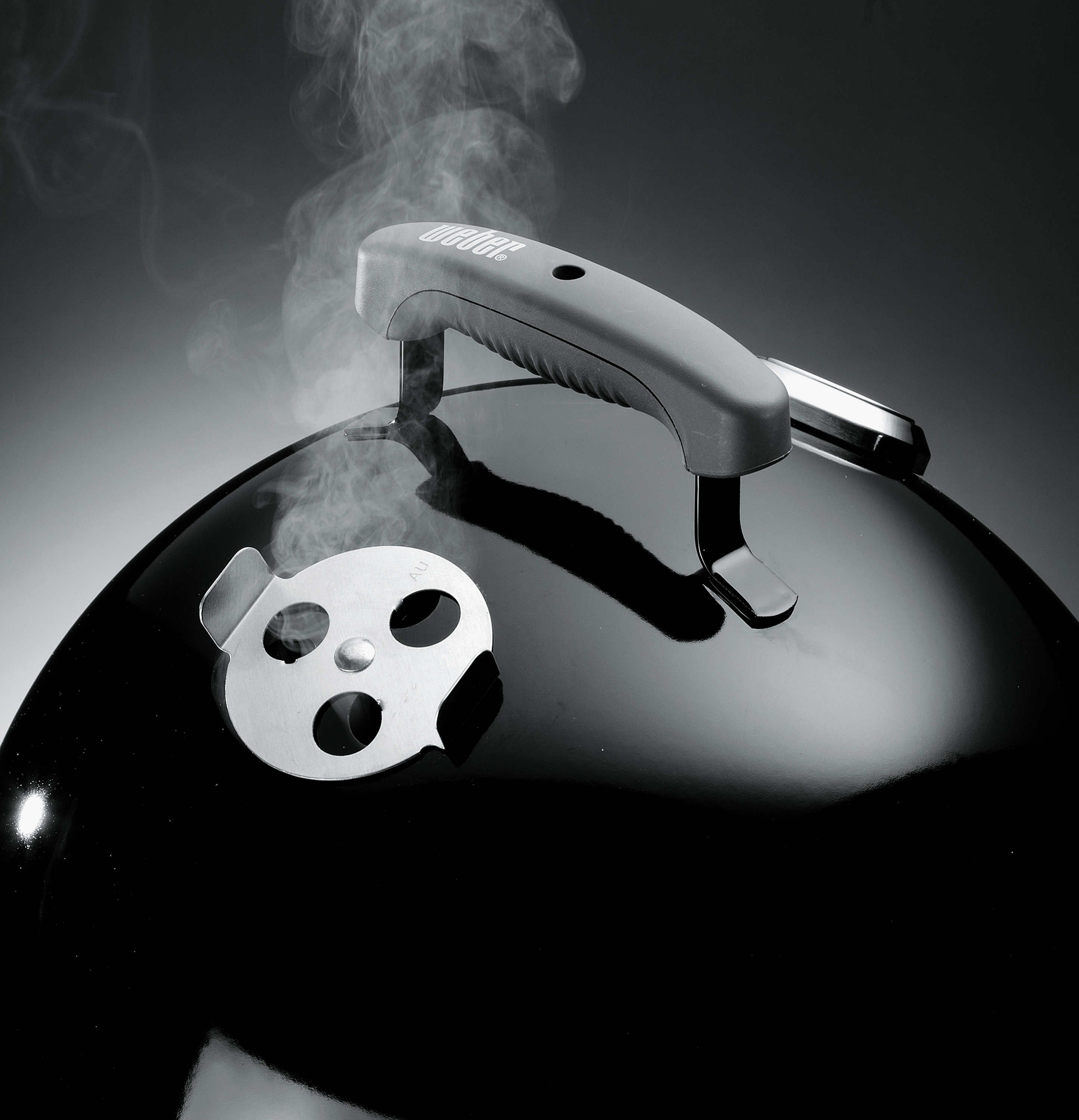 Weber 57cm Smokey Mountain