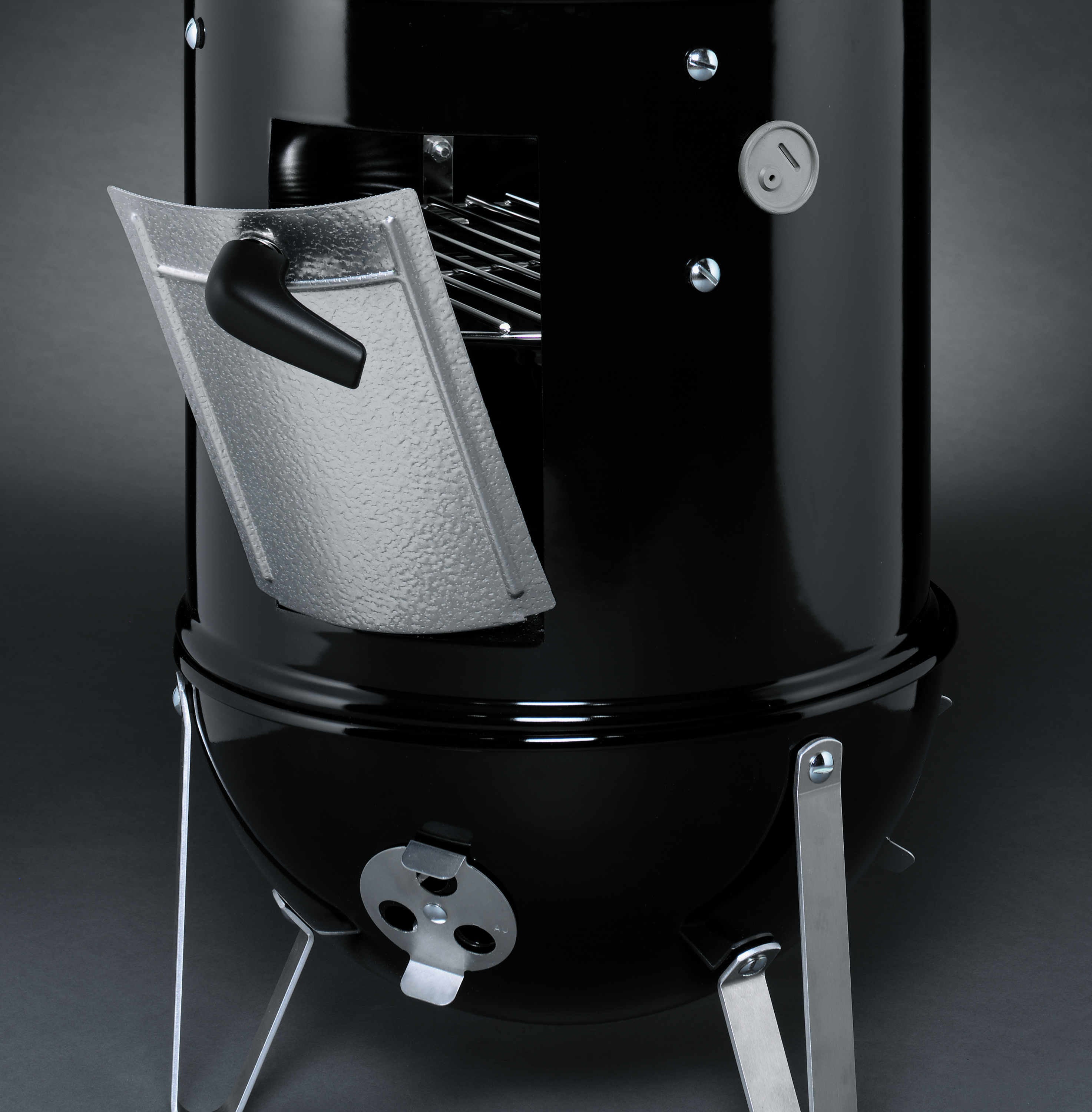 Weber 57cm Smokey Mountain
