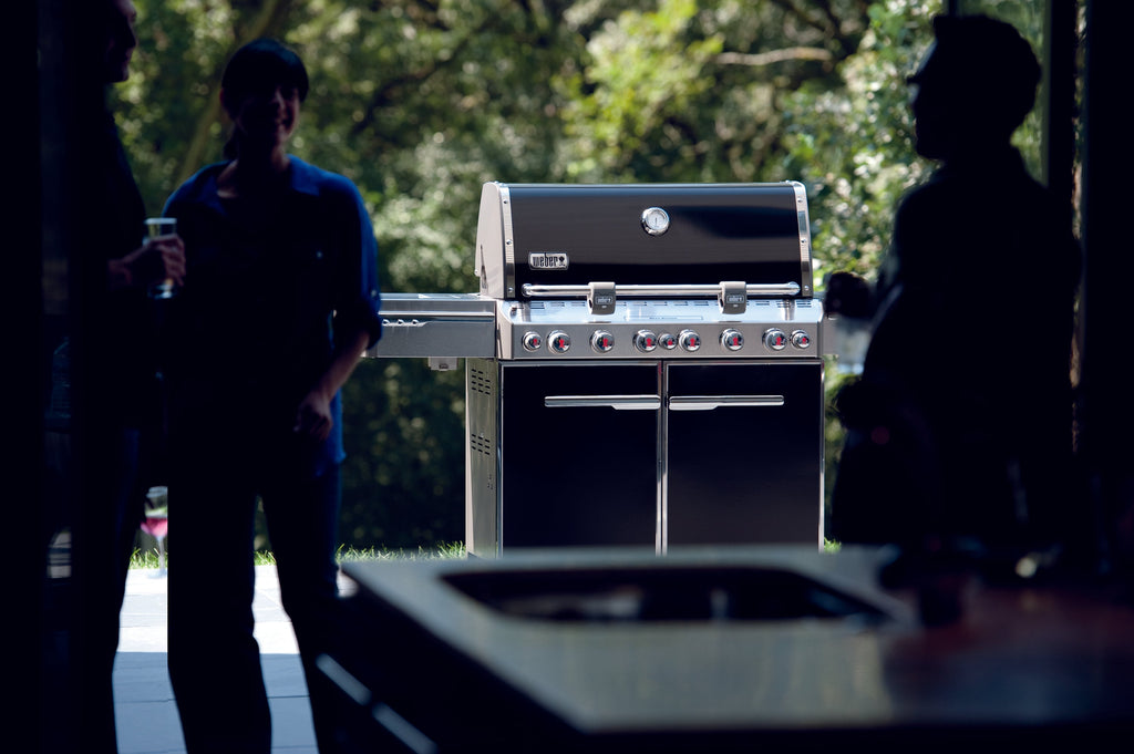 Weber Summit (E-670) BBQ Black (LPG)