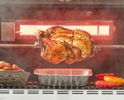 Weber Summit (E-670) BBQ Black (NG)